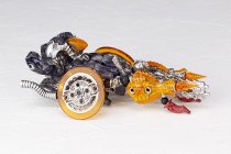 Revoltech AB023EX Jerkoid BITE THE DIMENSION! - AssembleBorg