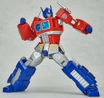 Revoltech Optimus Prime - The Transformers