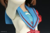 Revoltech Buste Haruhi (Chokantoku) dans The Sneaker - The Melancholy of Haruhi Suzumiya