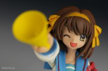Revoltech Buste Haruhi (Chokantoku) dans The Sneaker - The Melancholy of Haruhi Suzumiya