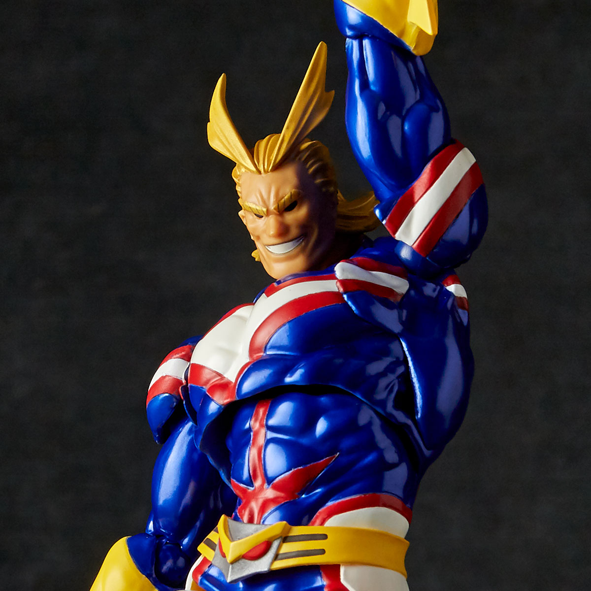 Revoltech All Might (version Shiny Color)