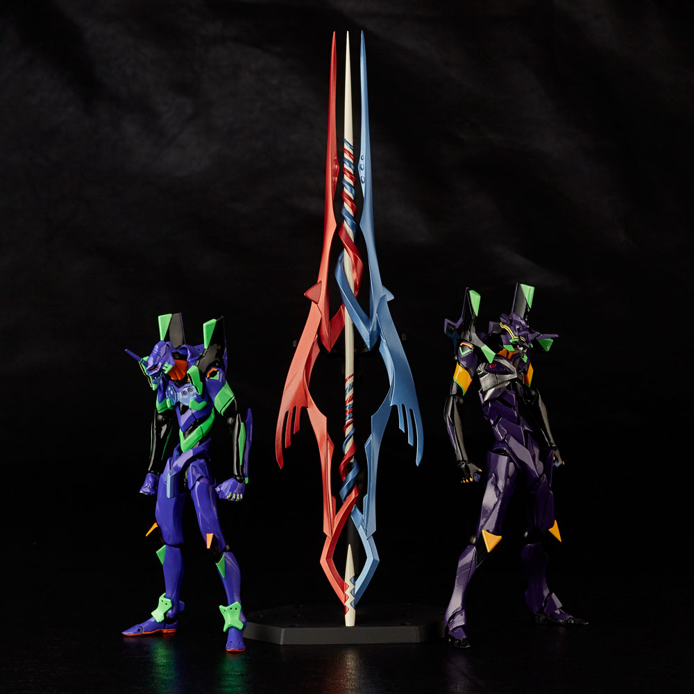 Revoltech La lance de Gaius + Evangelion Unité-1 et Evangelion Unité-13
